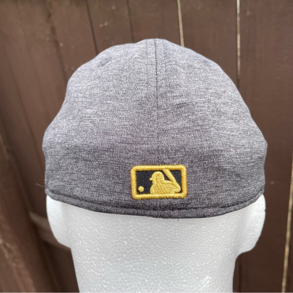 Cubs 2016 World Series Champions Official On-Field Baseball Cap - Picture 6 of 13